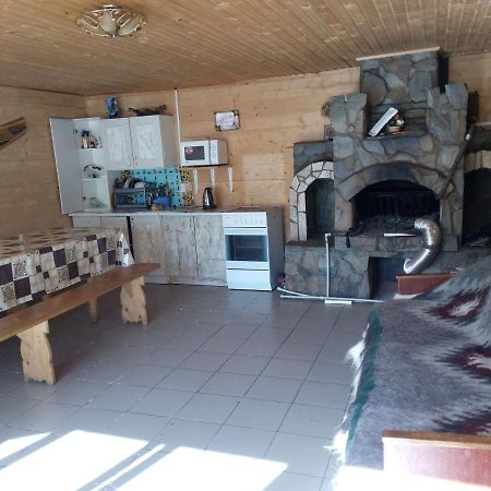 Edelveys Hotel Ворохта Екстериор снимка